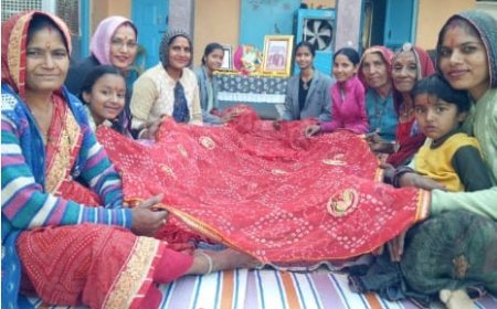 3 जनवरी को उदयपुरवाटी से शाकंभरी सकराय धाम तक निकलेगी पैदल विशाल चुनरी यात्रा,  कुआं बांकली पर महिलाओं ने लगाई माता की चुनरी के बूटियां