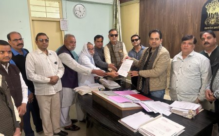 कामां को कामवन बनाने के लिए स्वर्णकार समाज  द्वारा दिया गया ज्ञापन