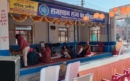 माता की स्मृति में कराया बांदीकुई रोड पर स्थित रोडवेज बस स्टैंड पर प्रतीक्षालय का निर्माण