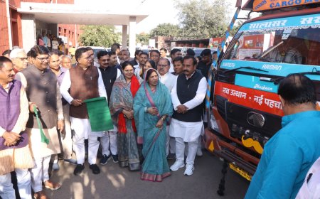 जिला प्रभारी मंत्री ने किया विधानसभा वार विकास रथों को रवाना, जिला प्रशासन ने ग्राम पंचायतवार किया रूटचार्ट निर्धारित