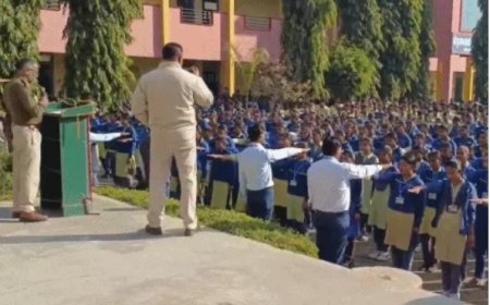 गोविंदगढ़ में परिवहन विभाग ने किया जागरूक: स्टूडेंट्स को दिलाई शपथ, सामूहिक जिम्मेदारी बताई
