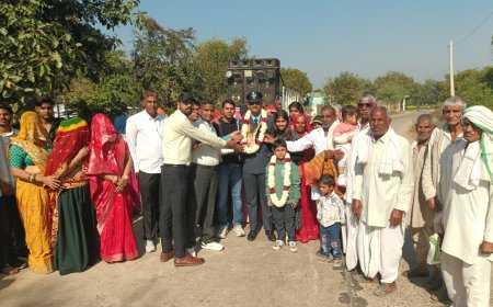 अहीरबास के लाडले के फ्लाइंग ऑफिसर बनने पर ग्रामीणों ने किया स्वागत