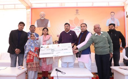 सरकार के दो वर्ष पूर्ण होने पर जिला स्तरीय प्रदर्शनी का शुभारंभ, जिला विकास पुस्तिका का विमोचन: जनता से किए हर वादे को निभाने की प्रतिबद्धता का मंच – रामहेत सिंह यादव