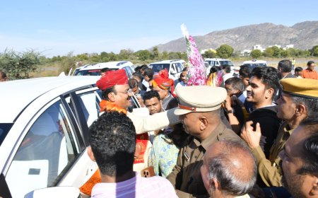 उपमुख्यमंत्री बैरवा, सहकारिता मंत्री, दक, पंचायतराज मंत्री देवसी व प्रदेश महामंत्री सैनी का हवाई पट्टी पर हुआ स्वागत