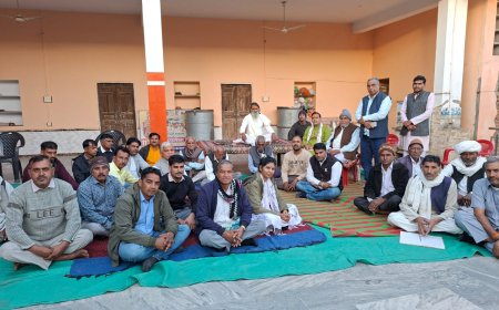 झड़ाया बालाजी मंदिर में 108 कुंडीय श्रीराम महायज्ञ को लेकर हुआ धर्म सभा का आयोजन