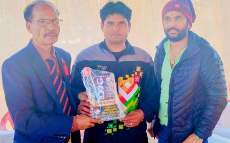 स्टेट बॉक्सिंग संघ ने  खरसनकी निवासी डॉ खान को किया सम्मानित