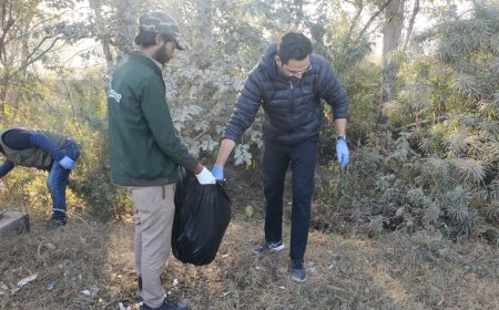 सुशासन सप्ताह में केवलादेव की सफाई में जुटा कारवां,  पर्यटन स्थलों को स्वच्छ एवं सुंदर बनाए रखना हमारी नैतिक जिम्मेदारी- जिला कलक्टर