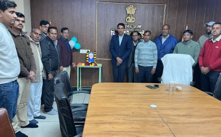 अतिरिक्त जिला कलक्टर सहित अधिकारियों व कार्मिकों ने ली सुशासन की शपथ