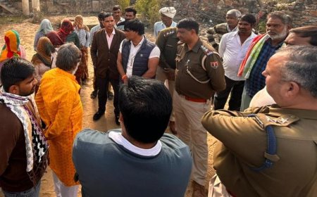 पथैना मे राजविका की महिलाएं वेतन की मांग को लेकर चढ़ी पानीं की टंकी पर