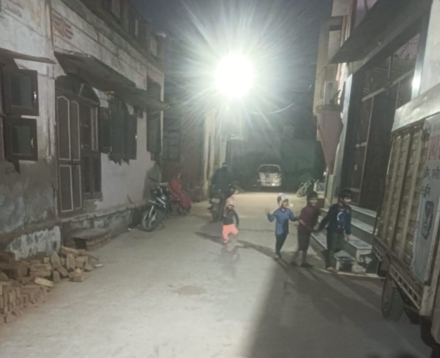 आवासीय क्षेत्र में यातायात की एक गंभीर समस्या,  स्पीड ब्रेकर लगाने की मांग