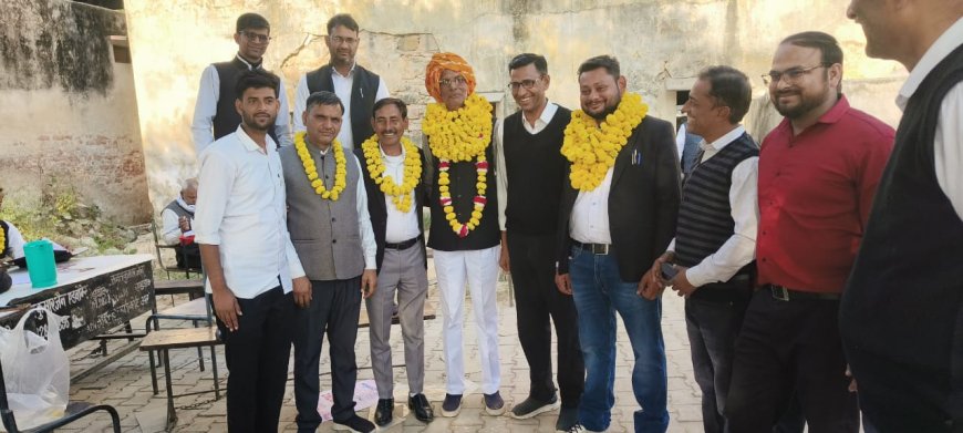 रामगढ़ बार एसोसिएशन के निर्विरोध अध्यक्ष बने अशोक शर्मा व मोहित जैन बने उपाध्यक्ष