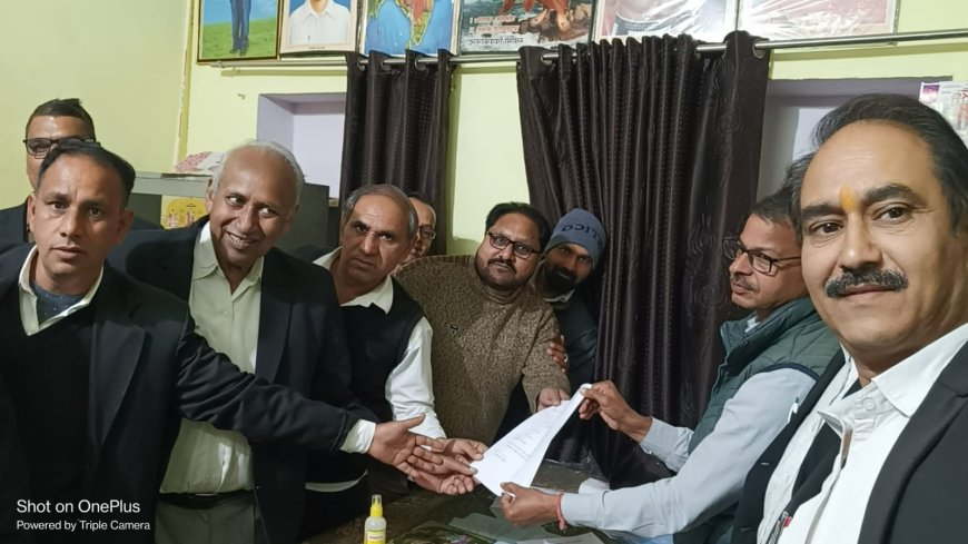 अभिभाषक मंडल के 12 दिसम्बर को होने वाले वार्षिक चुनाव में एडवोकेट मनोज बोहरा ने दल बल के साथ अध्यक्ष पद के लिए किया आवेदन