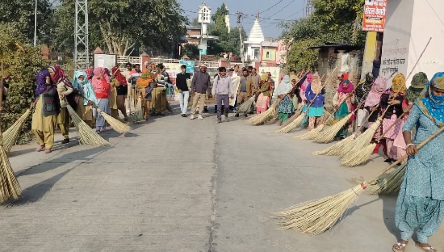 खैरथल नगर परिषद द्वारा सरकार के दो वर्ष पूर्ण होने पर व्यापक स्वच्छता अभियान