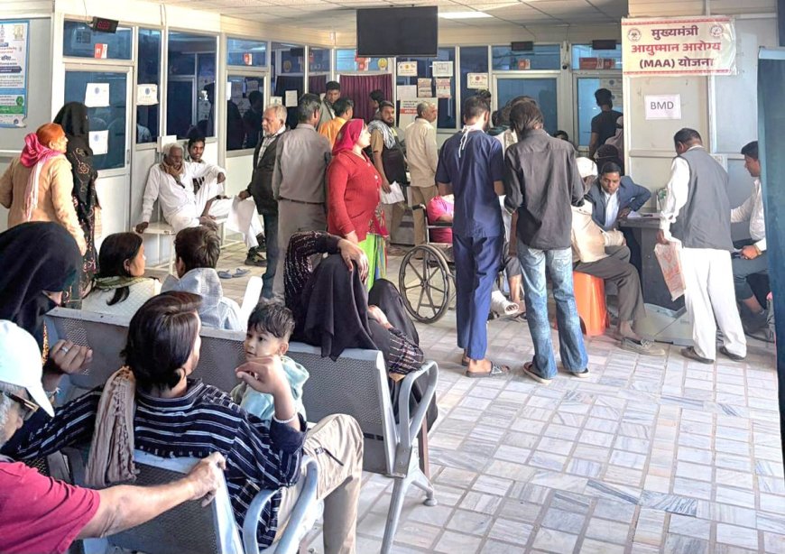 निःशुल्क चिकित्सा परामर्श शिविर में 489 मरीजों के स्वास्थ्य की जांच की