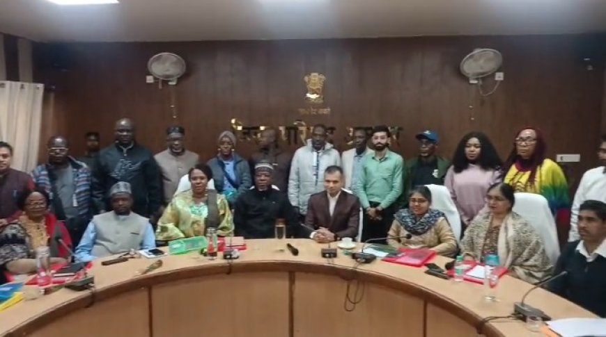 ग्रामीण विकास मॉडल समझने अलवर पहुंची नाइजीरिया की 26 सदस्यीय टीम जिला परिषद के कार्यों का किया गया अध्ययन