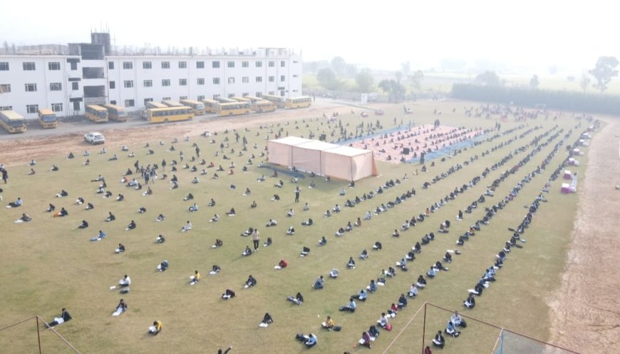 इंजीनियर्स पॉइंट के टैलेंट सर्च एग्जाम में 3557 परीक्षार्थियों का उमड़ा हुजूम