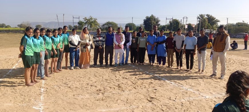ब्लॉक स्तरीय खेलकूद प्रतियोगिता का हुआ आयोजन, 370 खिलाड़ियों ने लिया हिस्सा