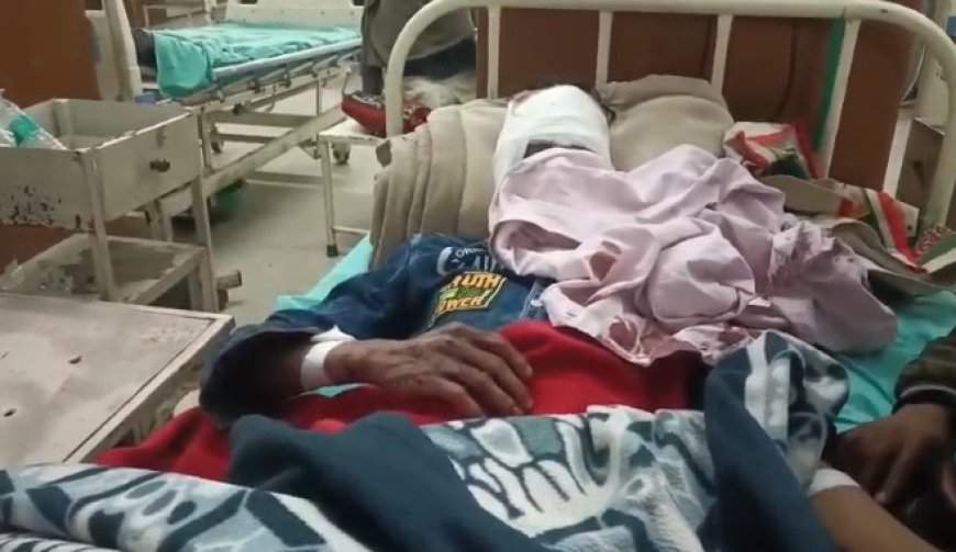 स्कूल दरवाजे पर 12वीं कक्षा के छात्र पर चाकू से किया जानलेवा हमला