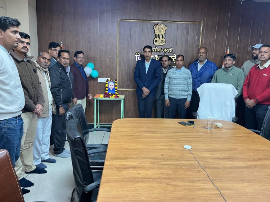 अतिरिक्त जिला कलक्टर सहित अधिकारियों व कार्मिकों ने ली सुशासन की शपथ