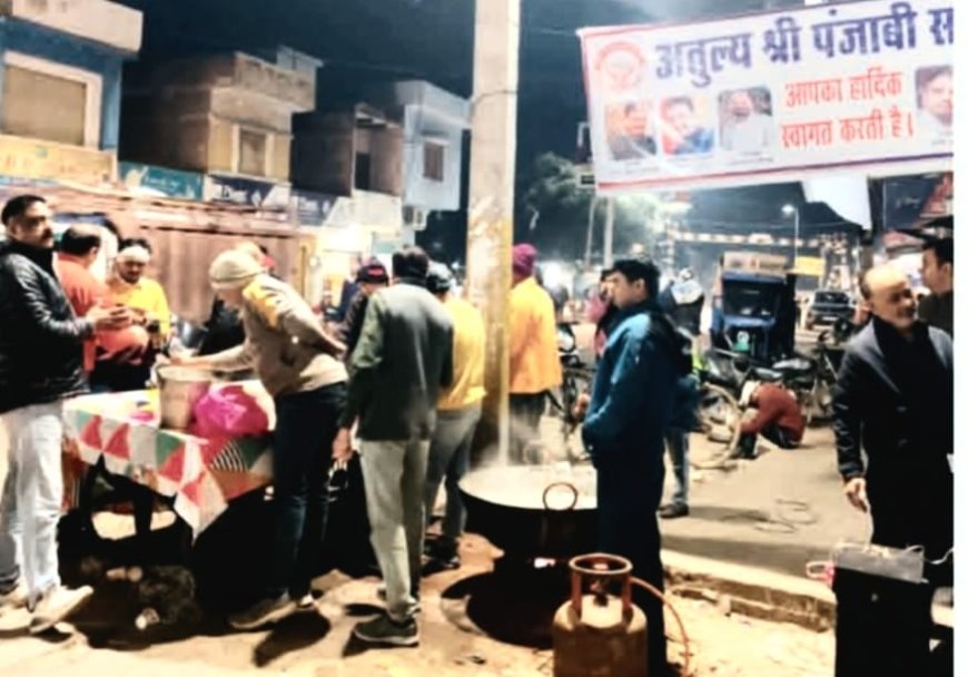 अतुल्य पंजाबी समाज के स्थापना दिवस व शहीदी सप्ताह पर गर्म दूध का वितरण