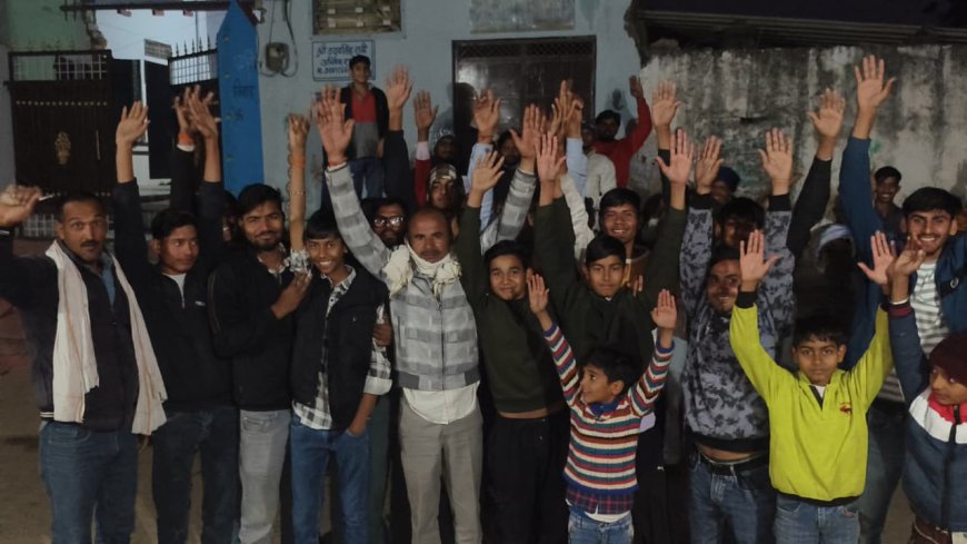 गांव में घुसने से रोकी भाजपा का विकास रथ यात्रा, विधायक पर विकास नही कराने का आरोप, प्रदर्शन भी किया