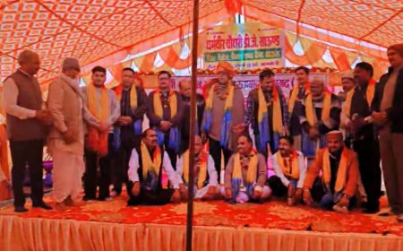 रामगढ़ ब्राह्मण समाज ने की मस्ताबाद गौशाला को गोद लेने की घोषणा