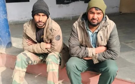 थाने के सामने से पत्थर लेकर जा रहे दो आरोपी गिरफ्तार, अवैध खनन के पत्थरों से भरी दो ट्रैक्टर- ट्रॉली जप्त