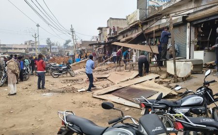 पुराने बस स्टैंड भगत सिंह सर्किल से जालूकी रोड से  नगर पालिका ने हटवाया अस्थाई अतिक्रमण