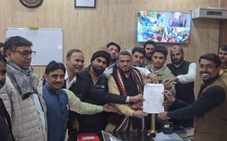 रामगढ़ में नशे और साइबर अपराध के खिलाफ सेवा सारथी की बिगुल फूंके; एसडीएम को सौंपा ज्ञापन, गांव-गांव जागरूकता शिविर की मांग