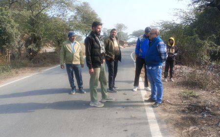 अलावड़ा में स्वास्थ्य विभाग की सख्ती से मचा हड़कंप, सीएमएचओ के निर्देश पर सड़क किनारे फेंकी गई दवाइयों का तुरंत निस्तारण