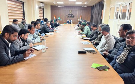 जिला कलेक्टर ने गणतंत्र दिवस की तैयारी हेतु अधिकारियों को दिए निर्देश; गणतंत्र दिवस की तैयारियों के संबंध में बैठक आयोजित