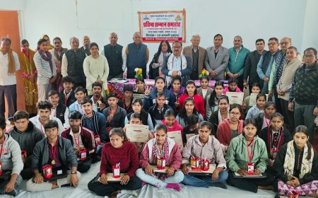 शिक्षा सिर्फ किताबी ज्ञान नही,बल्कि सोचने की है शक्ति-अरूण गुप्ता; राजकीय स्कलों के मेधावी बच्चे हुए सम्मानित