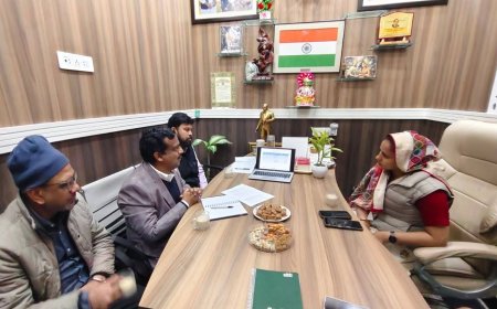 खेरली में भरतपुर सांसद का विभिन्न समस्याओं को लेकर अधिकारियों के साथ हुआ संवाद