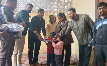 बिचगाँवा में बच्चों को मिले गर्म वस्त्र;  मकर संक्रांति पर आंगनवाड़ी केंद्र में हुआ वितरण