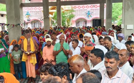 तिलकपुर धाम में उमड़ी श्रद्धालुओं की भीड़; धूमधाम के मनाया महापरिनिर्वाण दिवस