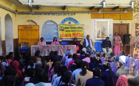 विवेकानंद जयंती मनाई धूमधाम से बच्चों को गर्म स्वेटर जुराब किए वितरित