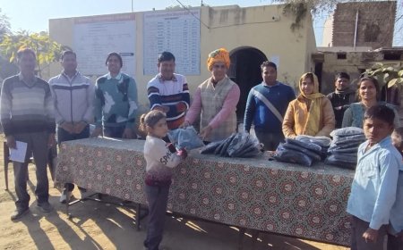 राजकीय उच्च माध्यमिक विद्यालय सीही में छात्र-छात्राओं को वितरित किए गए गर्म स्वेटर