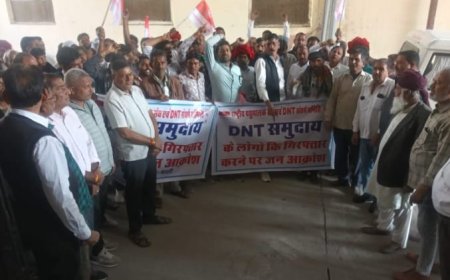 'दमनकारी नीतियो' के खिलाफ डीएनटी संघर्ष समिति ने सौंपा ज्ञापन