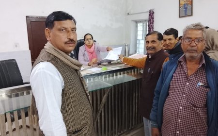 राशन डीलरों ने नागरिक आपूर्ति एवं खाद्य उपभोक्ता मंत्री के नाम उपखंड अधिकारी को सौपा ज्ञापन