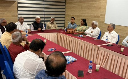 आईवीएफ तमिलनाडु द्वारा चेन्नई में सांसद अग्रवाल के साथ संवाद कार्यक्रम   कार्यक्रम में तमिलनाडु से सीधी रेल सेवा की मांग रखी