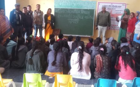 बेरका राजकीय स्कूल में मनाया राष्ट्रीय बालिका दिवस;  ग्राम साथिन रुचि रानी ने बालिकाओं को विभागीय योजनाओं की दी जानकारी