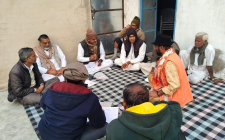 चंवरा किशोरपुरा के  मोरिंडा धाम में 6 फरवरी को होने वाले विराट हिन्दू सम्मेलन के पोस्टर का विमोचन