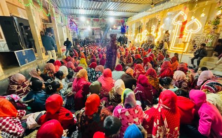 प्रजापत समाज के आराध्य देवी मां श्री श्रीयादे मंदिर सादड़ी दरबार में मंगल गीत