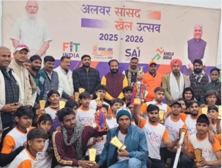 बड़ौदामेव में नौगांवा टीम ने जीता सांसद खेल उत्सव:खेड़ा महमूद को फाइल में हराया, शील्ड देकर किया सम्मानित