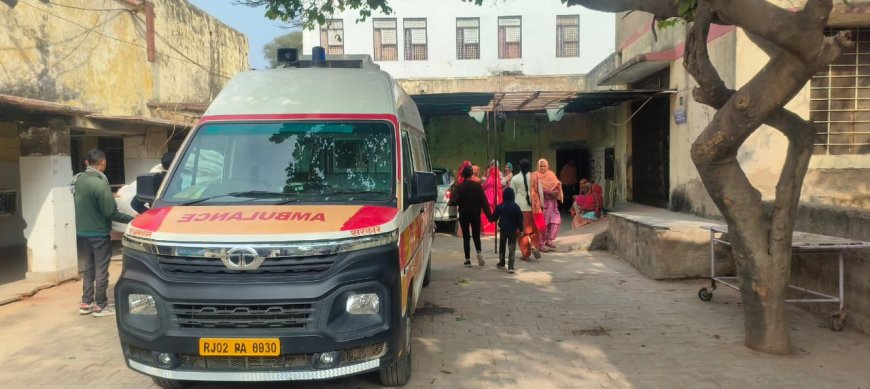 CHC गोविंदगढ़ में नसबंदी शिविर का सफल आयोजन: 15 लाभार्थियों ने अपनाई परिवार नियोजन की राह