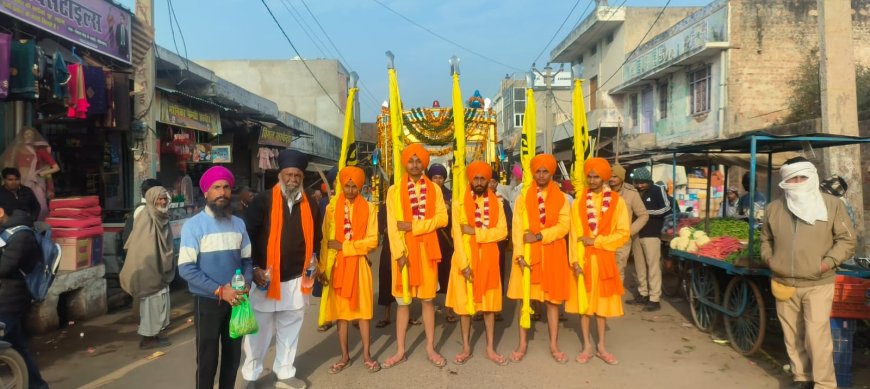 गोविंदगढ़ में गुरु गोविंद सिंह प्रकाश पर्व:विशाल नगर कीर्तन निकला, श्रद्धा और हर्षोल्लास से मनाया उत्सव