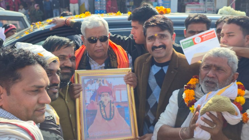 भाँगड़ोली गांव में  चल रहे नौ दिवसीय यज्ञ एवं श्रीमद्भागवत कथा कार्यक्रम में कृषि मंत्री किरोड़ी मीणा ने मधुर भजनों पर किया नृत्य