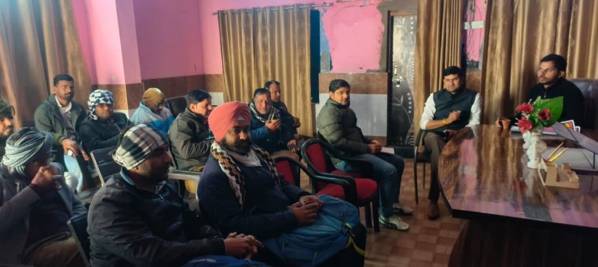 गोविंदगढ़ में कर्मचारी महासंघ की बैठक: 12 जनवरी को होने वाली जयपुर महारैली पर चर्चा, लंबित मांगों पर बनाई रणनीति