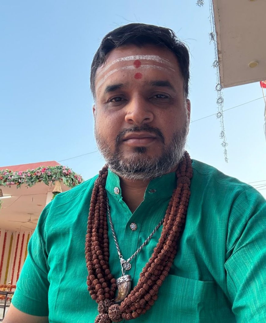 जन्म जन्मांतर के पापों से मुक्ति व मोक्ष की प्राप्ति की संकल्पना को साकार करने हेतु श्रद्धालु प्रयागराज संगम के पवित्र जल में डुबकी लगाने को लालायित