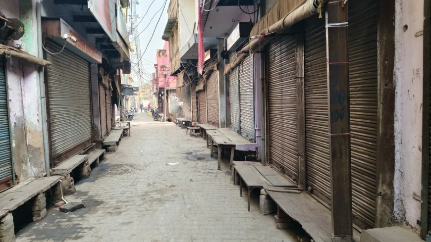 एक तरफा पुलिस की कार्रवाई से व्यापारियों मे गहरा रोष, हुआ बाजार बंद